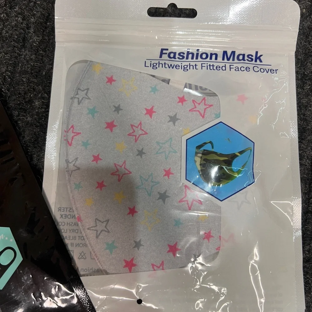 Kids Face Mask Bundle 2 masks!